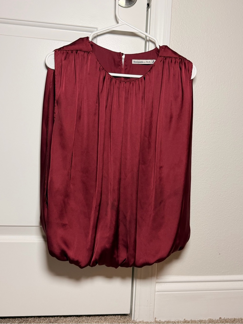 Abercrombie & Fitch Women's Wine Red Sleeveless Pleated Blouson Top